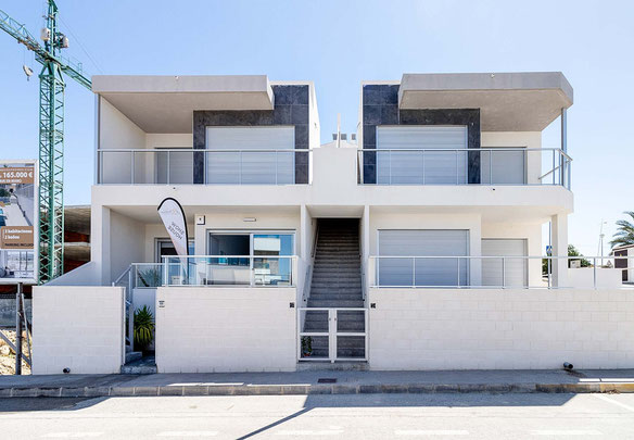 ბუნგალო 4 საძინებელი 124 მ² ბენიიოფარში, ესპანეთი