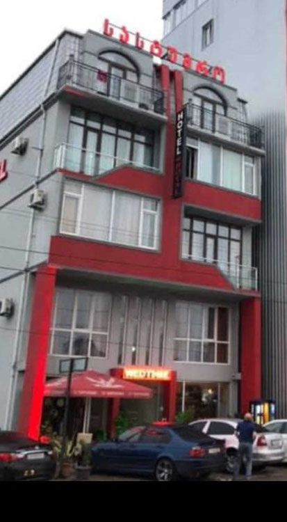 出售酒店 19 间客房 — 来自开发商和业主的房地产搜索引擎 GEOLN.COM. 照片 1