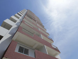 უძრავი კონება სახლი საბურთალოზე — გადახედეთ უძრავი ქონების საძიებო სისტემას GEOLN.COM. ფოტო 2