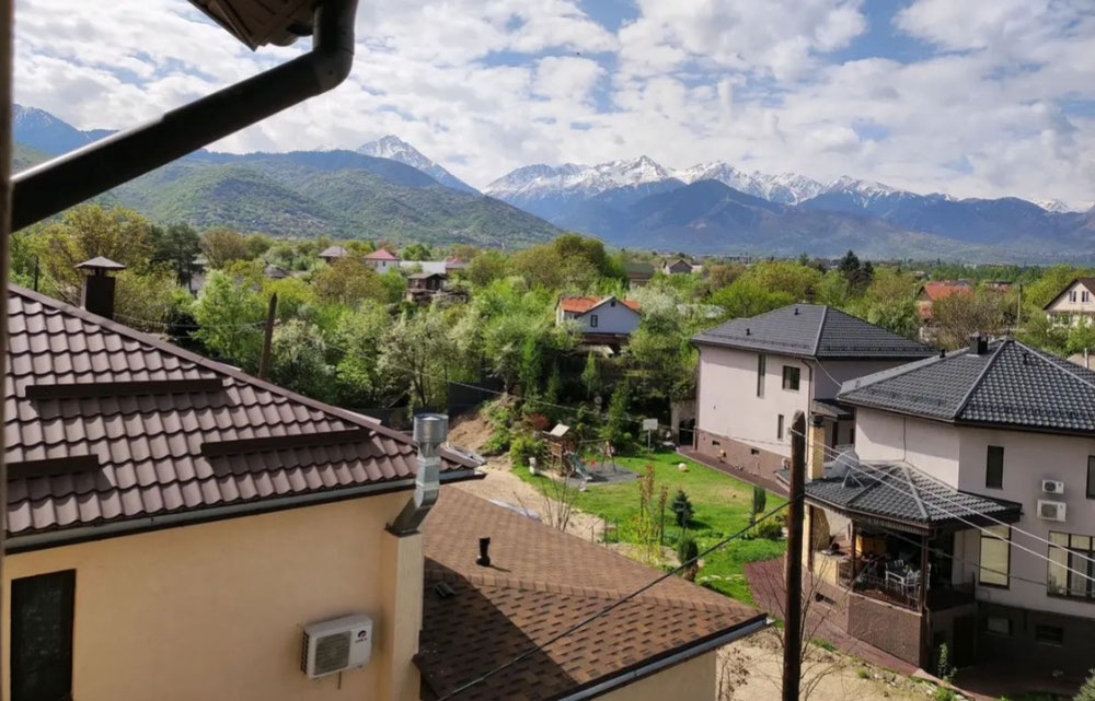 阿拉木图的小屋 — 来自开发商和业主的房地产搜索引擎 GEOLN.COM. 照片 1