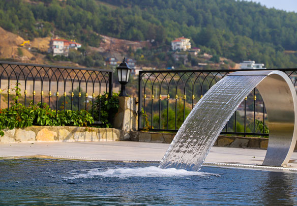 Detached villas with panoramic views