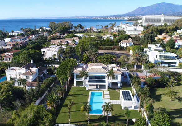 Villa 5 yatak odası 620 m² Guadalmina Baja, İspanya