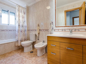 联排别墅 2 卧室 102 平方米，位于西班牙比利亚马丁 — 来自开发商和业主的房地产搜索引擎 GEOLN.COM. 照片 16