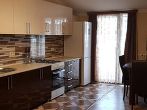 3 ოთახიანი ბინა საბურთალოზე. შეიძინეთ ბინა თბილისში, საბურთალოზე — უძრავი ქონების ყიდვა და მფლო ბელებისგან GEOLN.COM. ფოტო 2