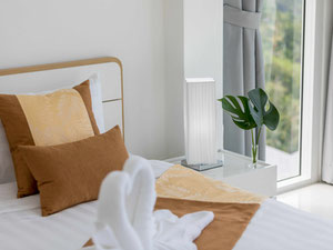 宽敞的4卧室泳池别墅，俯瞰山脉和大海 — 来自开发商和业主的房地产搜索引擎 GEOLN.COM. 照片 10