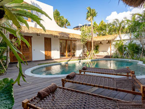 וילה יוקרתית עם בריכה — חיפוש נדל"ן מפרטי ומקבלן GEOLN.COM. תמונה 4