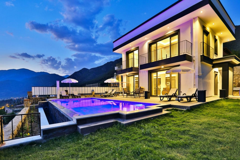 Prächtige Villa in der Türkei — Immobilien-Suchservice von Bauträgern und Eigentümern GEOLN.COM. Foto 1