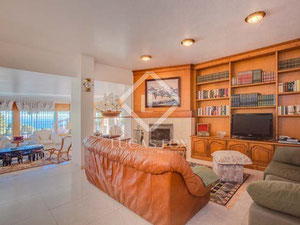 西班牙、加泰罗尼亚、塔马留的海边别墅 — 来自开发商和业主的房地产搜索引擎 GEOLN.COM. 照片 9