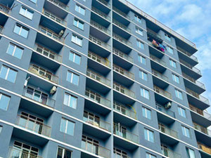 三居室公寓，布局合理，享有壮观的山景 — 来自开发商和业主的房地产搜索引擎 GEOLN.COM. 照片 8