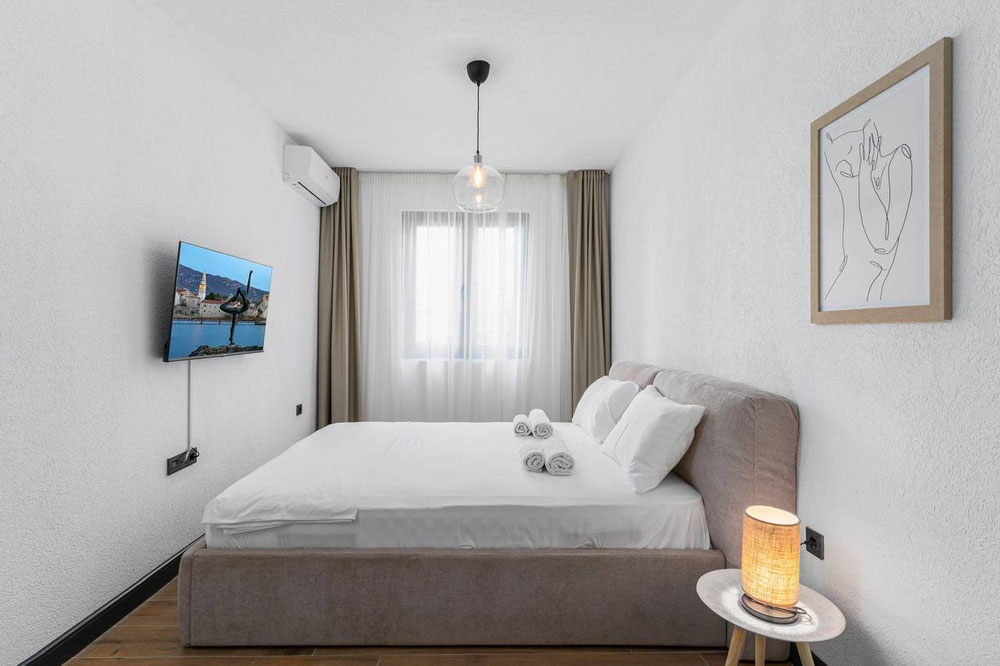  Продаж квартири з видом на море в Св. Стефан  — Пошуковик нерухомості від забудовників і власників GEOLN.COM. Фото 1