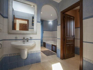 别墅 5 间卧室 420 平方米，位于西班牙新安达卢西亚 — 来自开发商和业主的房地产搜索引擎 GEOLN.COM. 照片 14