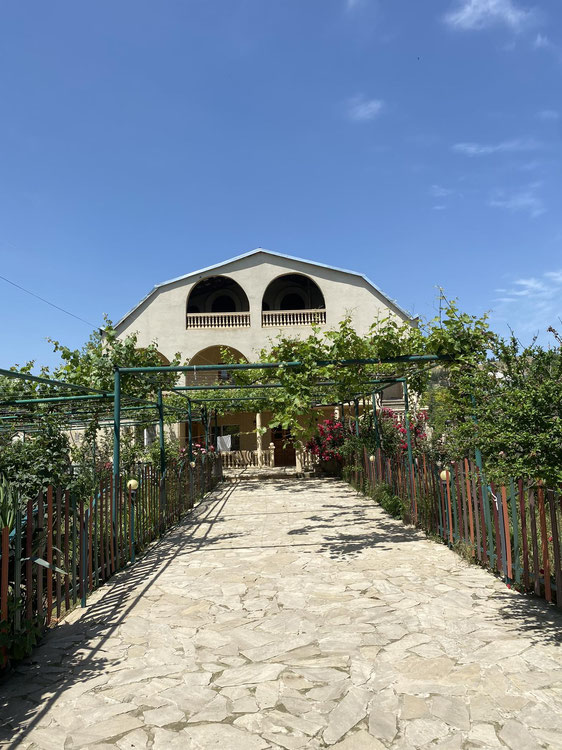 Будинок по вул. Фіросмані 24 — Пошуковик нерухомості від забудовників і власників GEOLN.COM. Фото 1