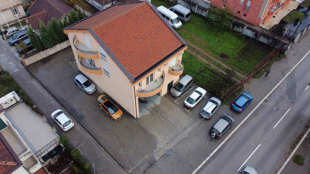 黑山波德戈里察 — 来自开发商和业主的房地产搜索引擎 GEOLN.COM. 照片 1