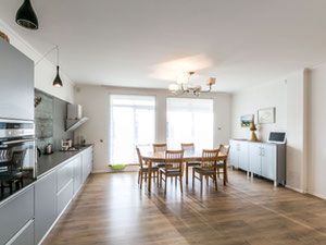 Haus am Stadtrand in Lettland, Region Babite, Pinki — Immobilien-Suchservice von Bauträgern und Eigentümern GEOLN.COM. Foto 2