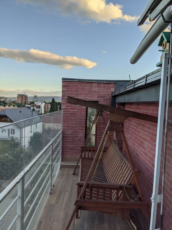 იყიდება 5 ოთახიანი ბინა — უძრავი ქონების ყიდვა და მფლო ბელებისგან GEOLN.COM. ფოტო 1