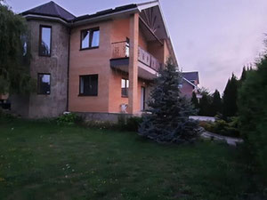 A magnificent house in the village of Bobritsa is offered for sale. — Find off-plan property or real estate resale directly from developers and owners GEOLN.COM. Photo 5