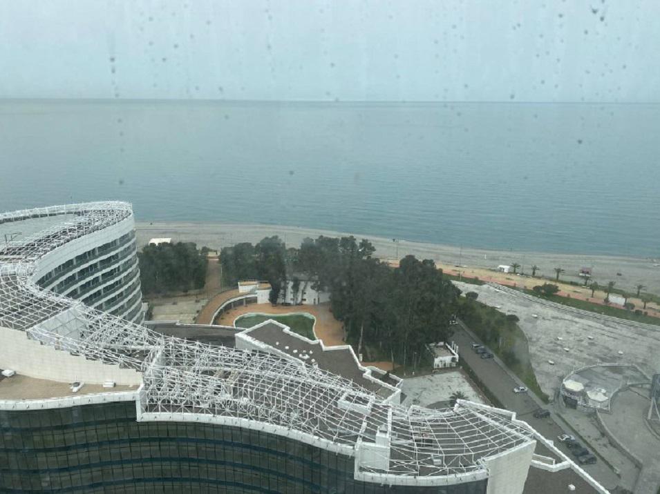 巴统待售公寓 — 来自开发商和业主的房地产搜索引擎 GEOLN.COM. 照片 1