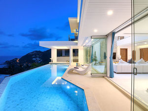 Велика 5-кімнатна вілла з басейном та видом на море в житловому комплексі на схилі — Пошуковик нерухомості від забудовників і власників GEOLN.COM. Фото 42