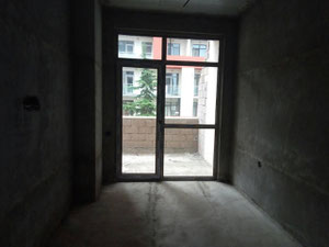 在市中心出售黑框 — 来自开发商和业主的房地产搜索引擎 GEOLN.COM. 照片 4