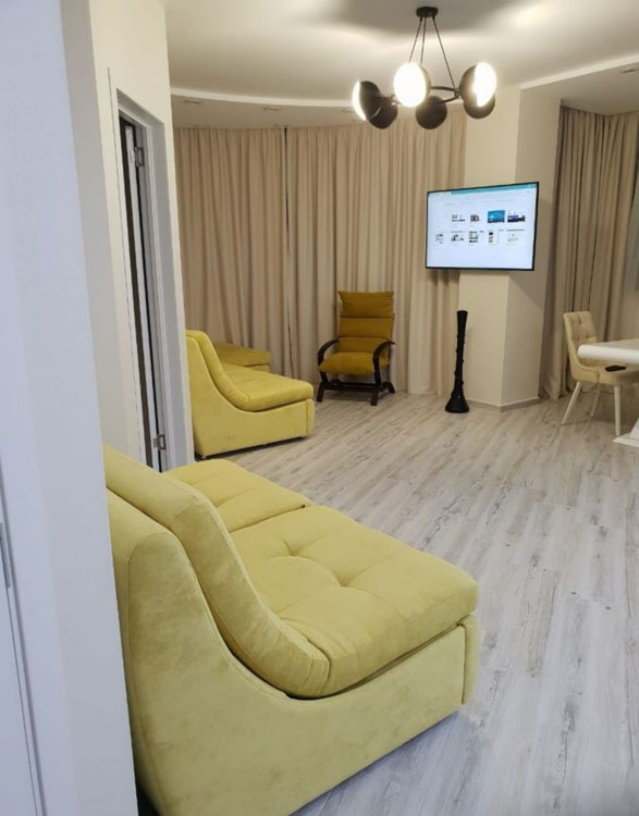 იყიდება 3 ოთახიანი ბინა — უძრავი ქონების ყიდვა და მფლო ბელებისგან GEOLN.COM. ფოტო 1