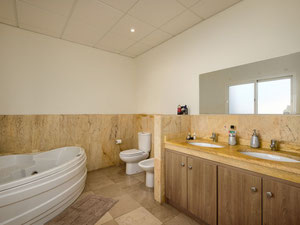 ვილა 5 საძინებელი 359 მ² რივიერა დელ სოლში, ესპანეთი — უძრავი ქონების ყიდვა და მფლო ბელებისგან GEOLN.COM. ფოტო 19