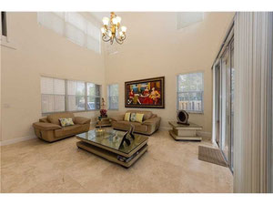 Casa en Estados Unidos, Florida, Doral — Encuentre propiedades fuera del plan o reventa de bienes inmuebles directamente de desarrolladores y propietarios GEOLN.COM. Foto 5