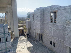 巴统靠近海边的小屋 — 来自开发商和业主的房地产搜索引擎 GEOLN.COM. 照片 6