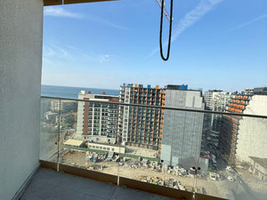 მარინა კლუბი, სტუდია გასაღებით ბალკონით და ზღვის ხელმისაწვდომობით — უძრავი ქონების ყიდვა და მფლო ბელებისგან GEOLN.COM. ფოტო 14