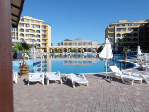 Apartments in the suburbs, by the sea in Bulgaria, Aheloy — Find off-plan property or real estate resale directly from developers and owners GEOLN.COM. Photo 8