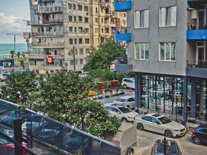 იყიდება ბინა ბათუმში — უძრავი ქონების ყიდვა და მფლო ბელებისგან GEOLN.COM. ფოტო 5