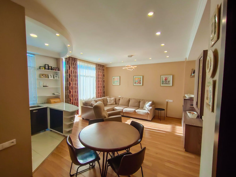 3房出售 — 来自开发商和业主的房地产搜索引擎 GEOLN.COM. 照片 1