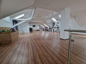 נכסי נדל"ן תעשייתיים רב-תכליתיים קרוב לגבול הסלובני — חיפוש נדל"ן מפרטי ומקבלן GEOLN.COM. תמונה 3