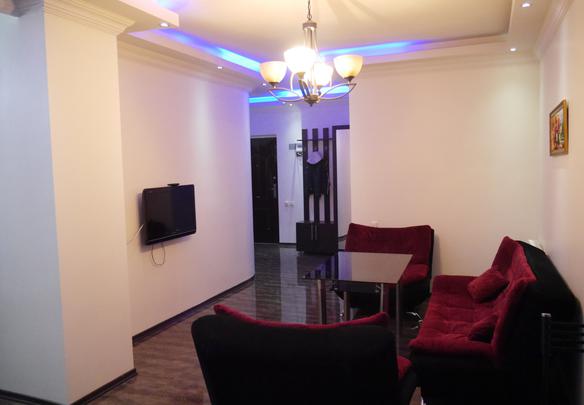 舒适的公寓，位于巴统的安静地区