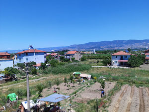 A 400 m de la carretera Pamukkale – Villa independiente de 3 plantas 6+1 – ¡Adecuada para familias numerosas y como inversión! — Encuentre propiedades fuera del plan o reventa de bienes inmuebles directamente de desarrolladores y propietarios GEOLN.COM. Foto 38