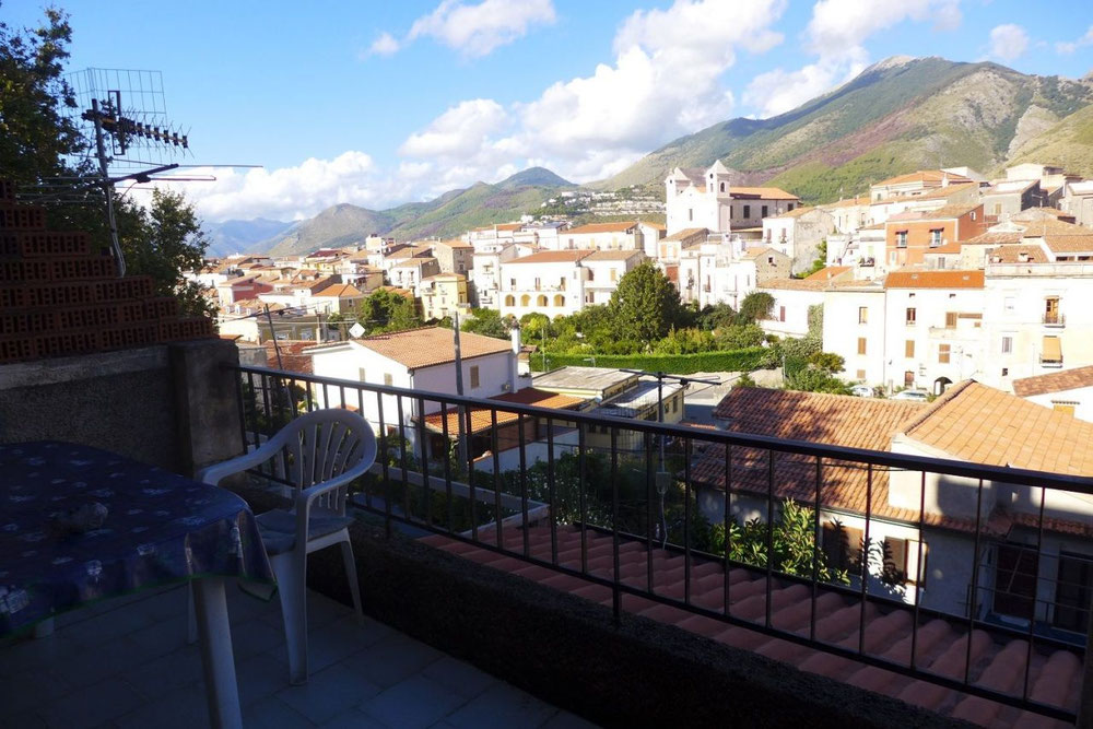 意大利的海边公寓，圣尼古拉阿尔塞拉 — 来自开发商和业主的房地产搜索引擎 GEOLN.COM. 照片 1