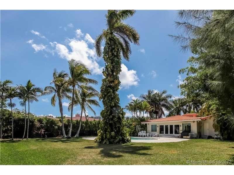 Дом в США, Флорида, Голден-Бич — Поисковик недвижимости от застройщиков и собственников GEOLN.COM. Фото 1