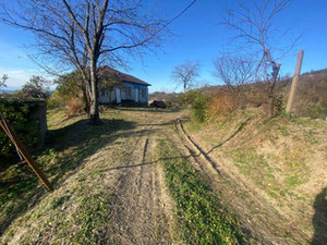 Terreno en la aldea de Dagva — Encuentre propiedades fuera del plan o reventa de bienes inmuebles directamente de desarrolladores y propietarios GEOLN.COM. Foto 2