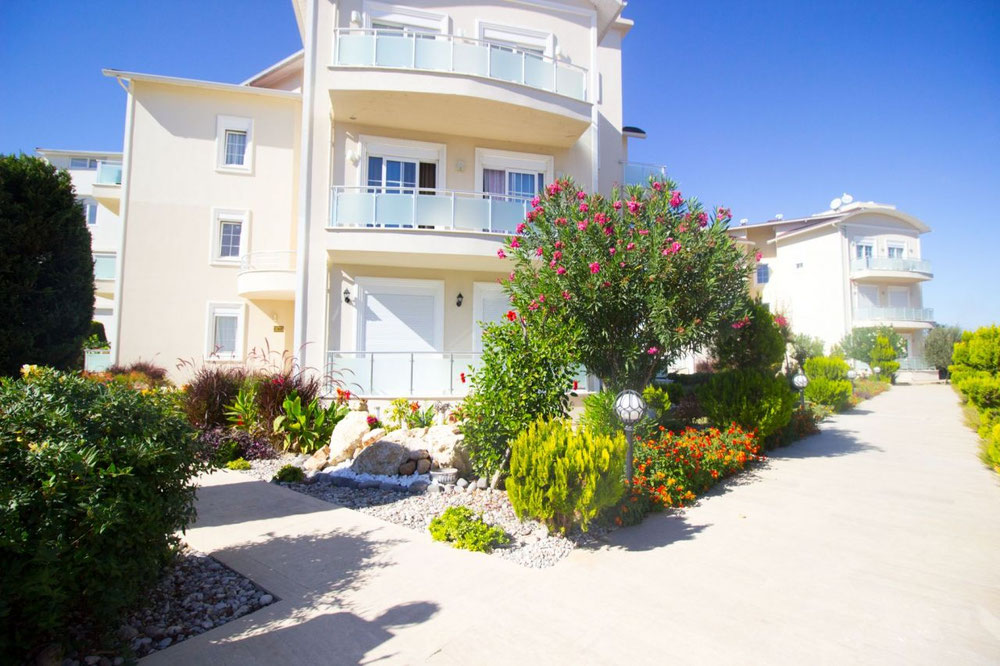 郊区的顶层公寓，在土耳其海边，贝莱克 — 来自开发商和业主的房地产搜索引擎 GEOLN.COM. 照片 1