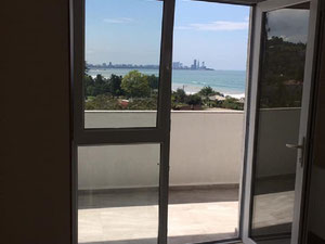 Makhinjauri'de satılık daire — Sahiplerden yada inşaatcilardan mülkiyet arama GEOLN.COM. Fotoğraf 8