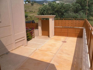 სახლი ზღვის პირას საბერძნეთში, ლაგონისში — უძრავი ქონების ყიდვა და მფლო ბელებისგან GEOLN.COM. ფოტო 3