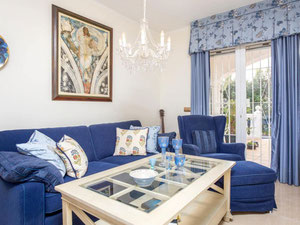 Villa 5 bedrooms 430 m² in Elviria, Spain — Find off-plan property or real estate resale directly from developers and owners GEOLN.COM. Photo 17