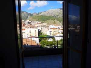 意大利的海边公寓，圣尼古拉阿尔塞拉 — 来自开发商和业主的房地产搜索引擎 GEOLN.COM. 照片 10