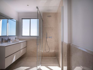 顶层公寓 2 卧室 95 平方米，位于西班牙埃斯特波纳 — 来自开发商和业主的房地产搜索引擎 GEOLN.COM. 照片 13