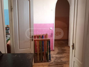 Tiflis'in Chugureti semtinde, Rus kilisesinin yakınında satılık ev. — Sahiplerden yada inşaatcilardan mülkiyet arama GEOLN.COM. Fotoğraf 6