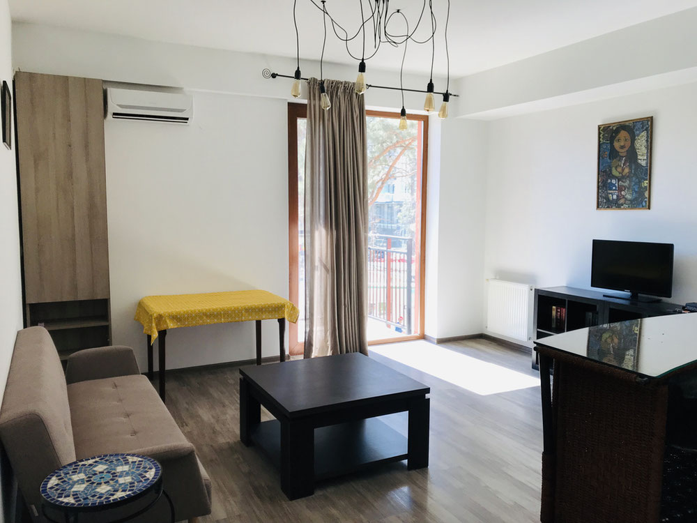 Bright and spacious one bedroom apartment  — Пошуковик нерухомості від забудовників і власників GEOLN.COM. Фото 1