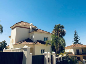 فيلا 4 غرف نوم 433 متر مربع في Guadalmina Alta ، إسبانيا — ابحث عن عقار قيد الإنشاء أو عقار معاد بيعه مباشرة من المطورين والملاك GEOLN.COM. صورة فوتوغرافية 27