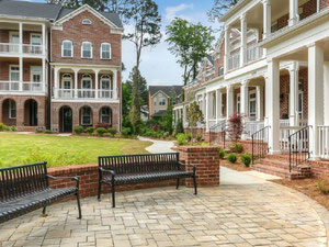 Real estate in The Mews at North Decatur — look at the real estate search engine GEOLN.COM. Photo 2