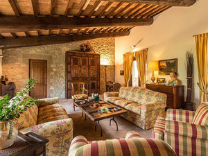 山中别墅、湖边别墅、郊区别墅、意大利森林中、翁布里亚、奥维多 — 来自开发商和业主的房地产搜索引擎 GEOLN.COM. 照片 8