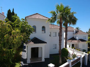 فيلا 4 غرف نوم 433 متر مربع في Guadalmina Alta ، إسبانيا — ابحث عن عقار قيد الإنشاء أو عقار معاد بيعه مباشرة من المطورين والملاك GEOLN.COM. صورة فوتوغرافية 16