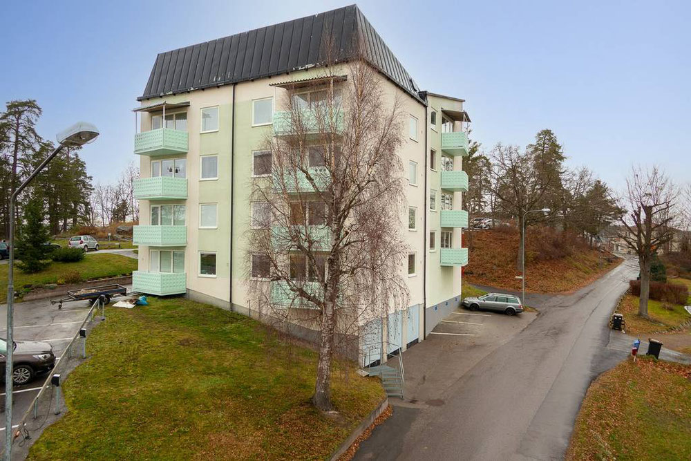 Real estate in Hagahojden 1C — look at the real estate search engine GEOLN.COM. Photo 1